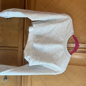 Heather grey cropped crew neck!
